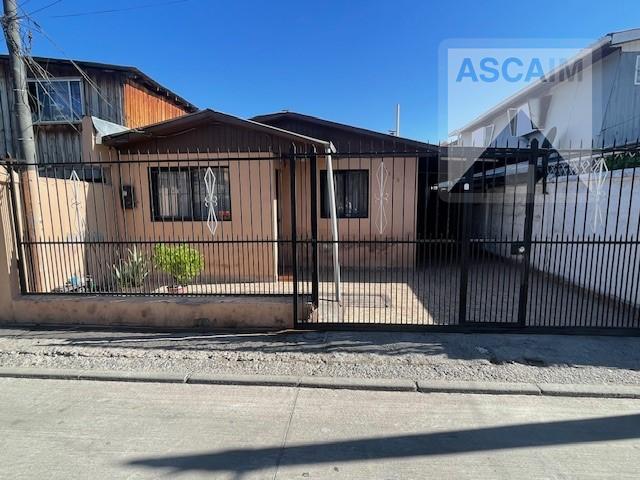 CASA COMUNA DE CERRO NAVIA